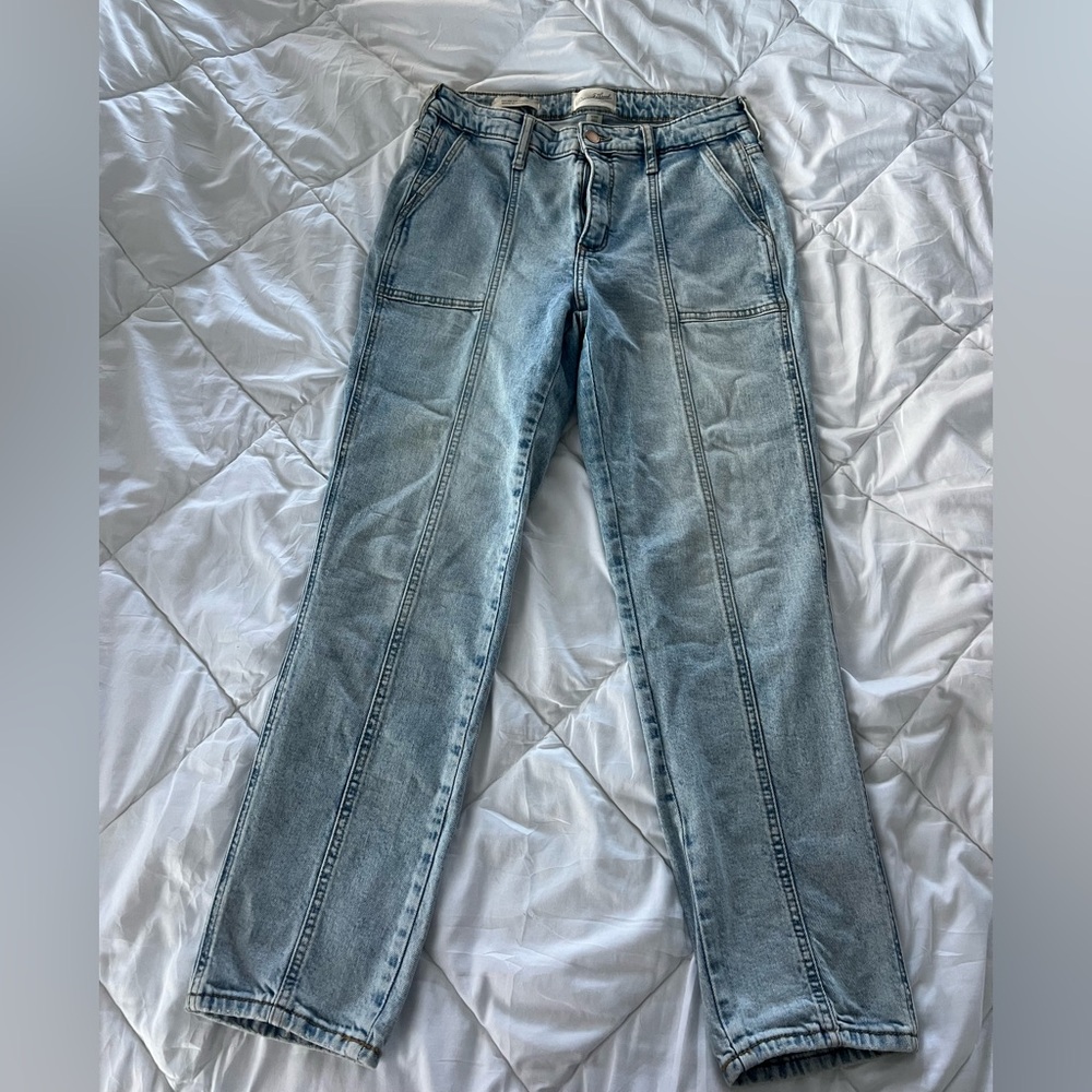 Universal Thread Light Blue High Rise Slim Straight Jeans Size 6